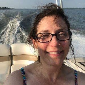 Meet your Posher, Laura